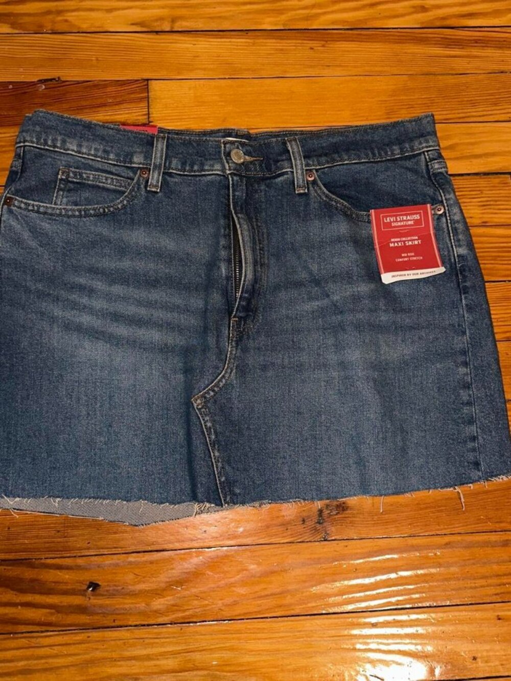 New with tags Levi's straight denim mini skirt